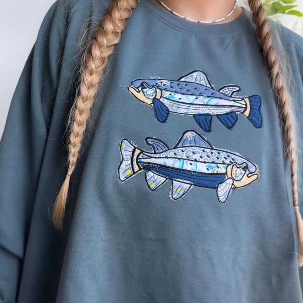 NWT vintage patchwork fish embroidered denim blue women’s crewneck sweatshirt